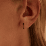 Silberne Ohrringe, metallisch schwarz, 10 mm