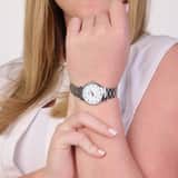 Q & Q Dames Horloge Zilverkleurig Q945J204Y