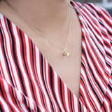 9 Karaat hanger met twee dobbelstenen