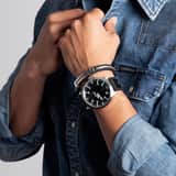 Set mit Gummiarmband und Regal Armbanduhr aus Edelstahl