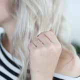 Swirl-Ring aus 375 Gold mit Zirkonia