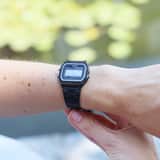 Regal digitaal horloge met een zwarte band