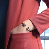 Bangle-Armreif von Guess, Edelstahl, GUESS KNOT