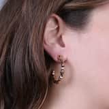 Goldfarbene Bijoux-Ohrringe, Bambus