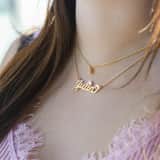 Zilveren goldplated naamketting met geboortesteen voor dames