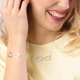 Zilveren naamketting infinity voor dames