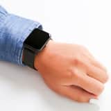 Axcent smartwatch met een zwart rubberen band