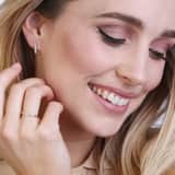 18 Karaat geelgouden oorbellen met diamant 0,02ct