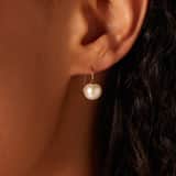14 karaat geelgouden oorhangers parel 8,5mm voor dames