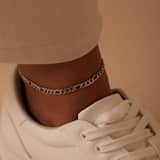 Gerecycleerd stainless steel enkelband met figaro schakel