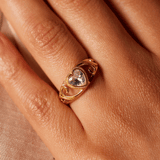 Stainless steel goldplated vintage ring met witte hart
