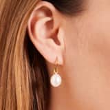 Zilveren goldplated oorhangers zoetwaterparel voor dames
