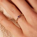 9 karaat ring met paarse zirkonia