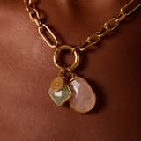 Stainless steel goldplated hanger met rozenkwarts voor dames
