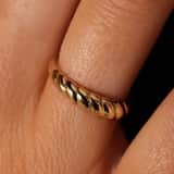 14 Karat Gelbgoldring Croissant