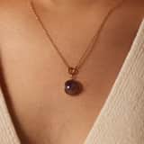 Halskette aus Edelstahl, vergoldet, mit Amethyst