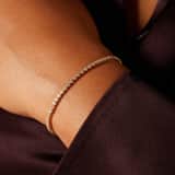 14 Karat Gelbgold Tennisarmband mit 65 im Labor gezüchteten Diamanten für Damen