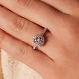 Silberner Ring mit Zirkonia für Damen