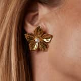 Stainless steel goldplated oorknoppen bloem parel