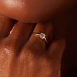 14 Karat Gelbgold Solitärring mit lab-grown Diamant 0,50 ct