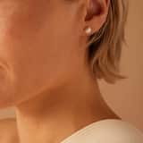 9 karaat oorknop met parel voor dames