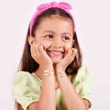 9 Karaat bewerkte kinderbangle