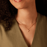 Halskette von Guess, Edelstahl, vergoldet, dreieckiger Anhänger