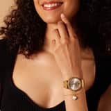 Regal Cadeau Set Dames Horloge Goudkleurig met gratis armband
