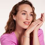Guess stainless steel oorknoppen keep me close voor dames