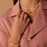 Goldfarbenes Armband aus Edelstahl, Weiß und Rosa