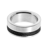 Edelstahlring mit schwarzen Akzenten