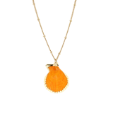 Goldfarbene Bijoux-Halskette mit Muschel
