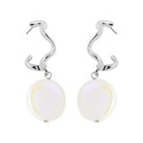 Silberfarbene Bijoux-Ohrringe, mit Perle