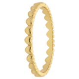 Silberner, goldplattierter Ring mit kleinen Herzen