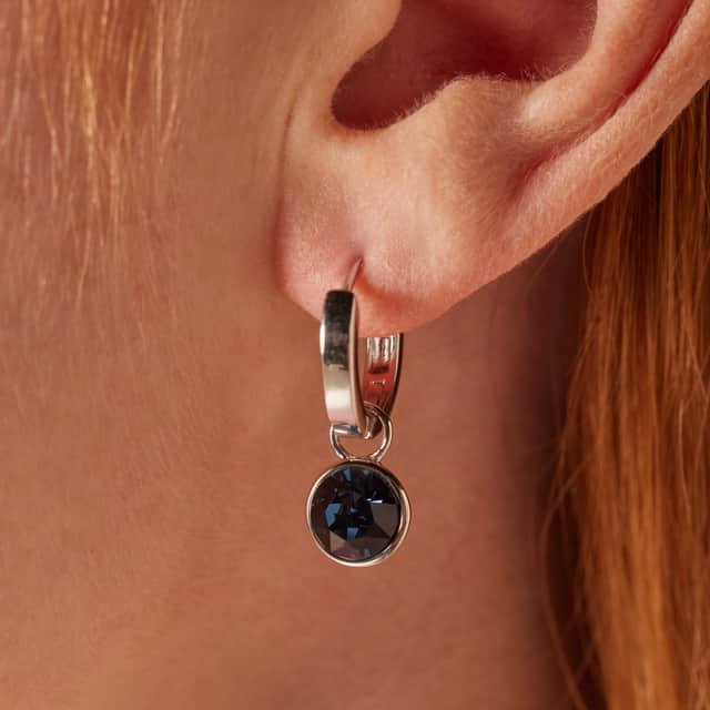 Zilveren oorringen met blauwe kristal voor dames