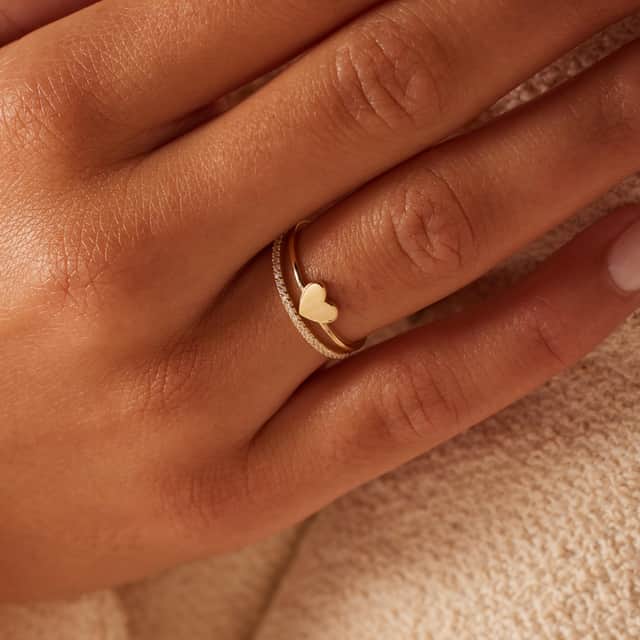 14 karaat geelgouden dubbele ring hart en zirkonia
