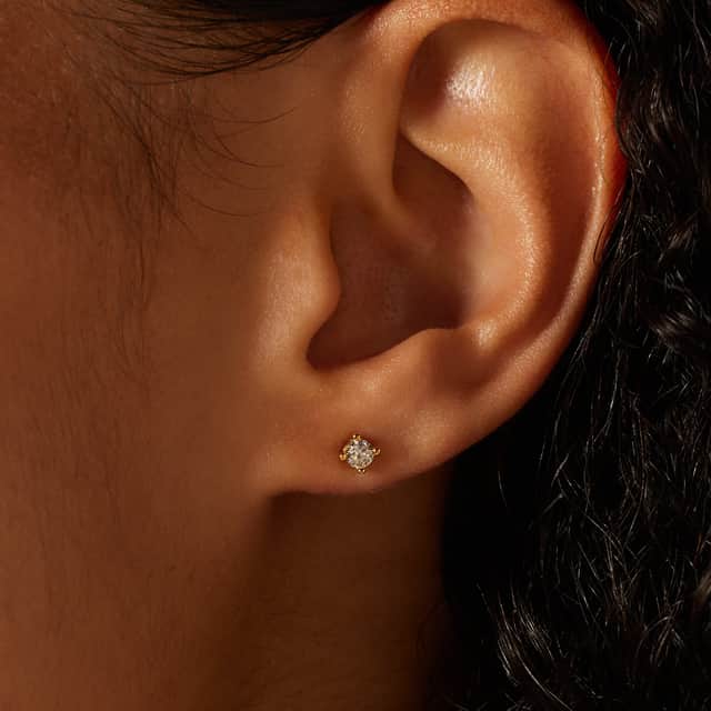 Zilveren goldplated oorknoppen rond 2,75mm met zirkonia voor dames