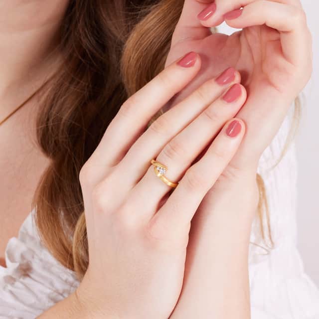 Zilveren golplated ring met zirkonia