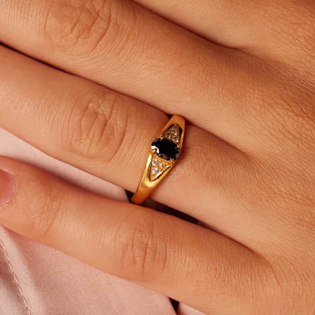Stainless steel goldplated vintage ring zwart