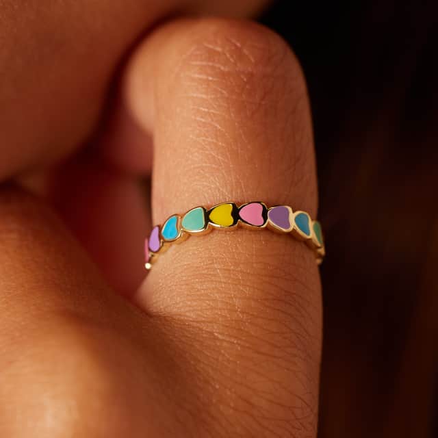 Zilveren ring gekleurde emaille hartjes