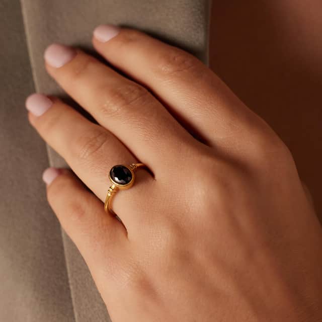Stainless steel goldplated vintage ring ovaal zwart