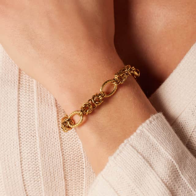 Stainless steel goldplated armband met bewerking