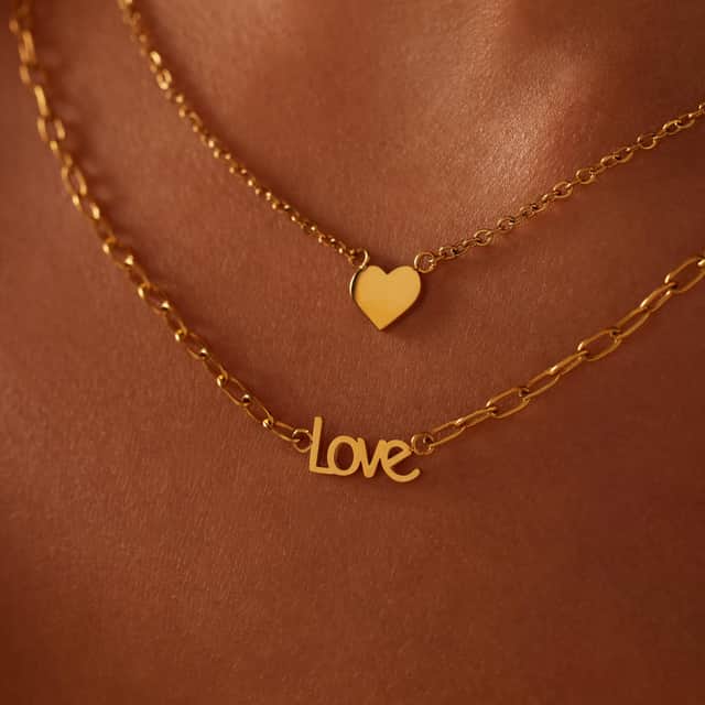 Myla stainless steel goldplated ketting met een hartje en love voor dames