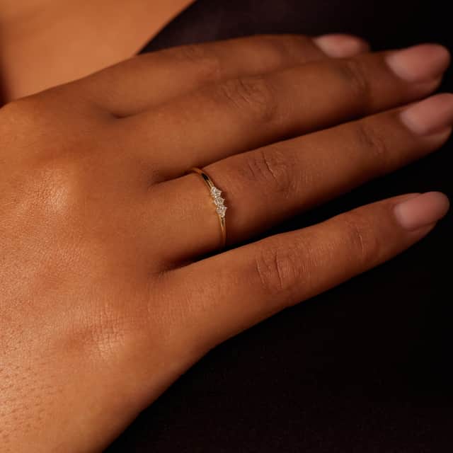 14 karaat geelgouden ring met diamant 0,045ct voor dames