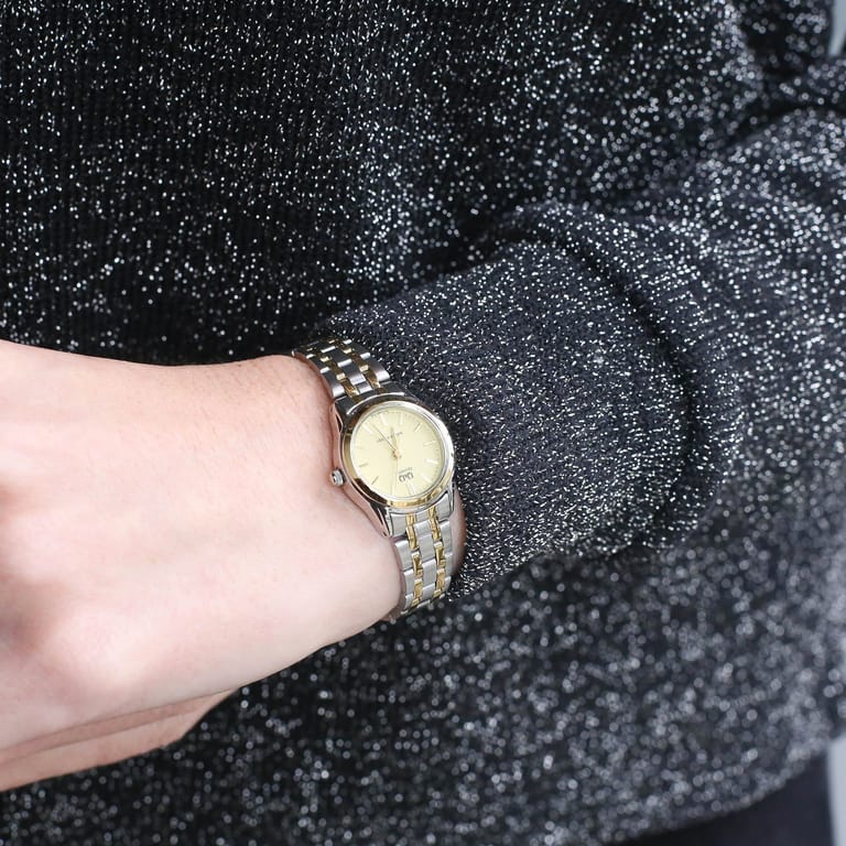 Q&Q Armbanduhr VN17J400Y