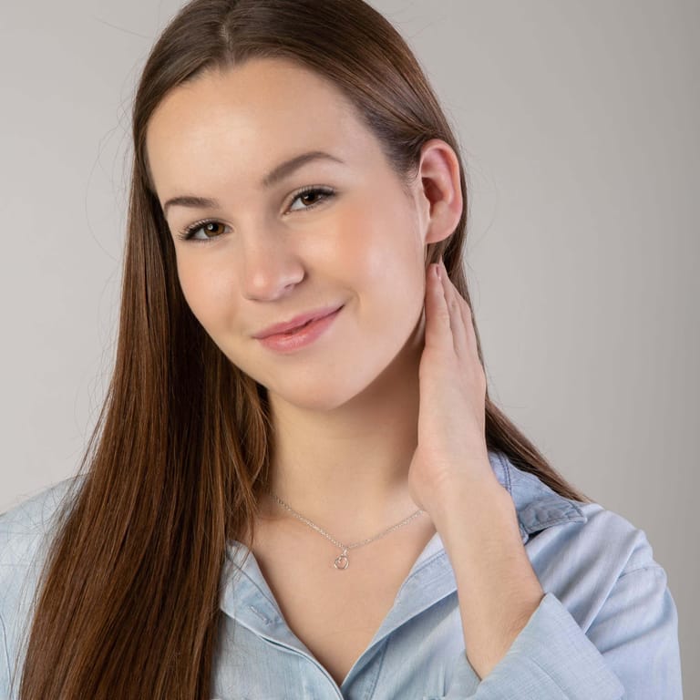 Silberner Buchstabenanhänger O