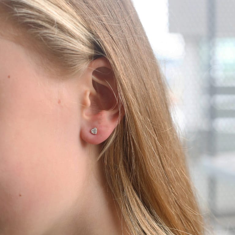 14 karaat geelgouden kinderoorbellen hart kristal
