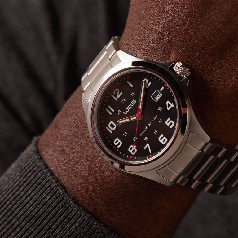 Lorus Herren Uhr Silber Stahl Analog RXH01IX5