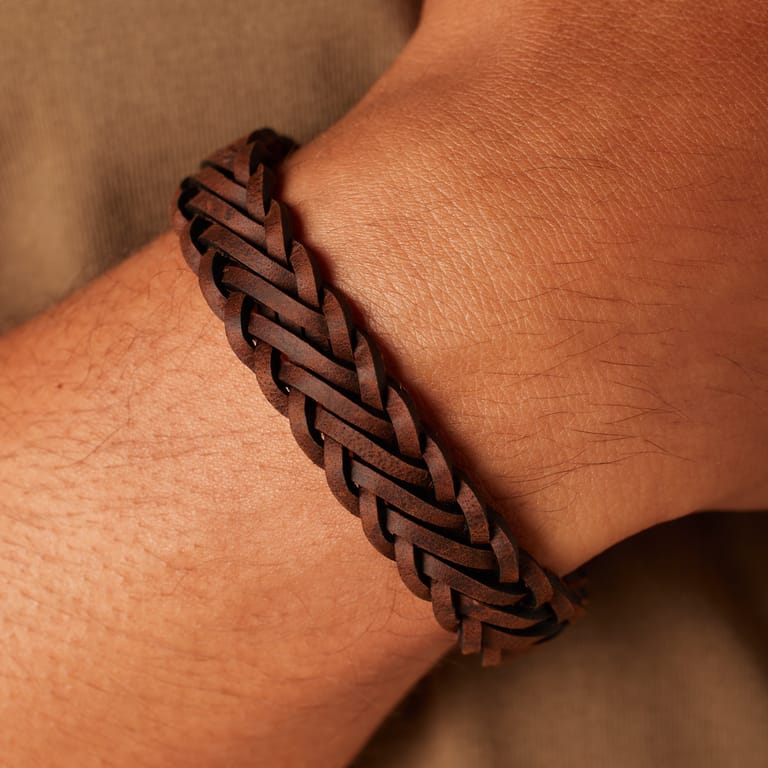 Edelstahl-Herrenarmband mit braunem Leder