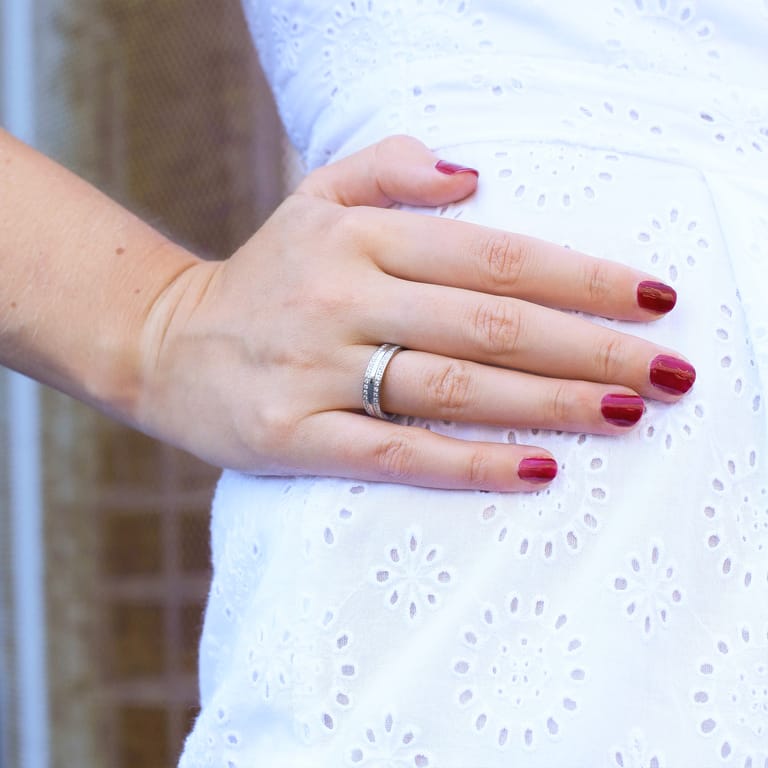 Gerecycleerd stainless steel liefdesring chicago dames zirkonia